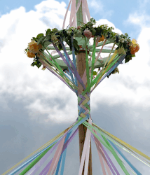 Wednesday Selfie ~ Grammar School & Maypoles, If My Mother Knew!